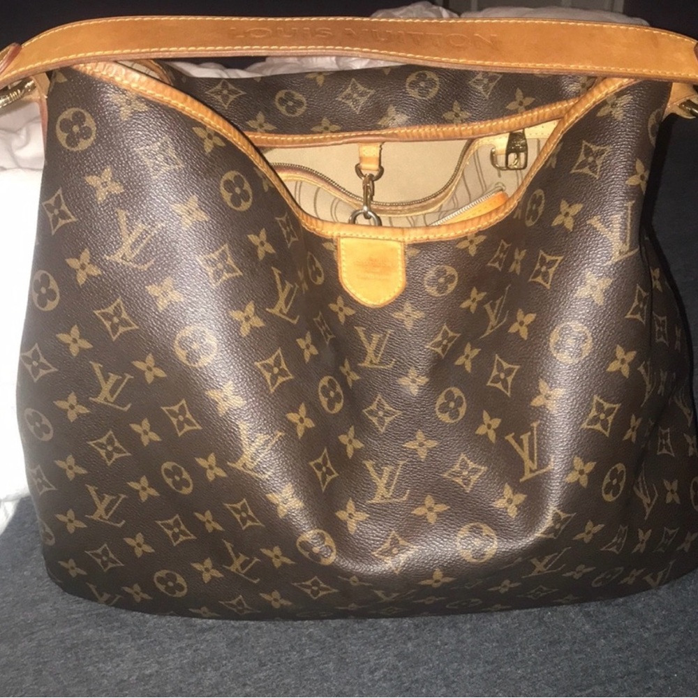❤️❤️”LOUIS VUITTON** Delightful MM